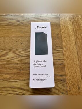 Loving Tan Applicator Mitt